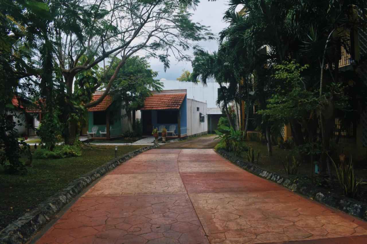 ואיאדוליד Hotel Hacienda Sanchez מראה חיצוני תמונה