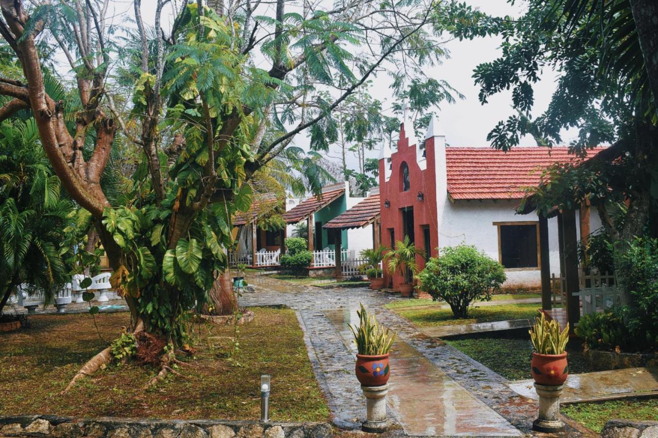 ואיאדוליד Hotel Hacienda Sanchez מראה חיצוני תמונה