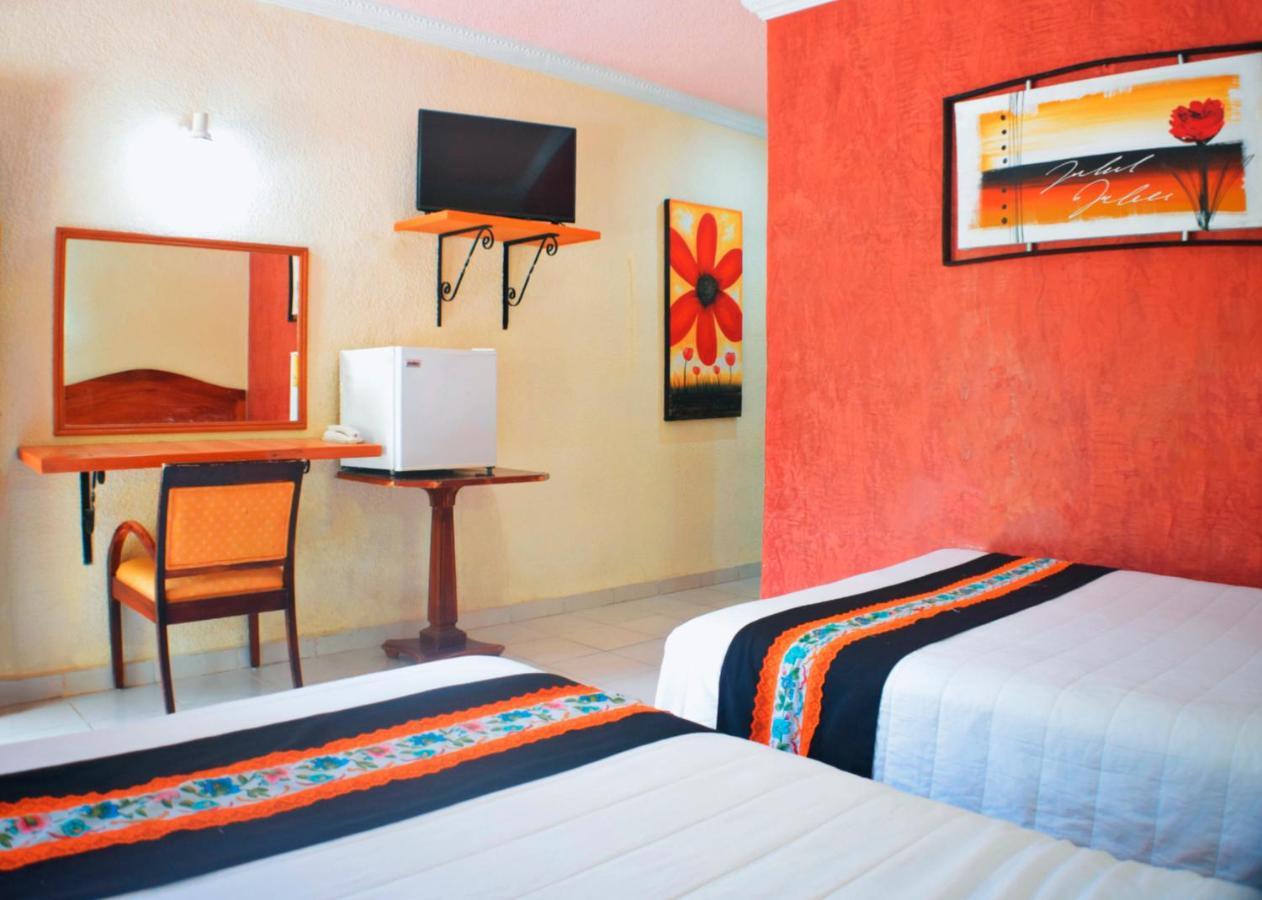 ואיאדוליד Hotel Hacienda Sanchez מראה חיצוני תמונה