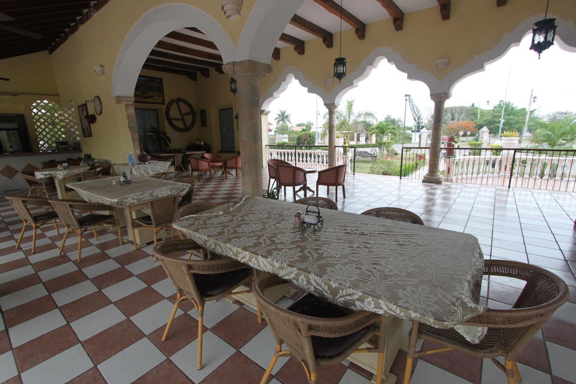 ואיאדוליד Hotel Hacienda Sanchez מראה חיצוני תמונה