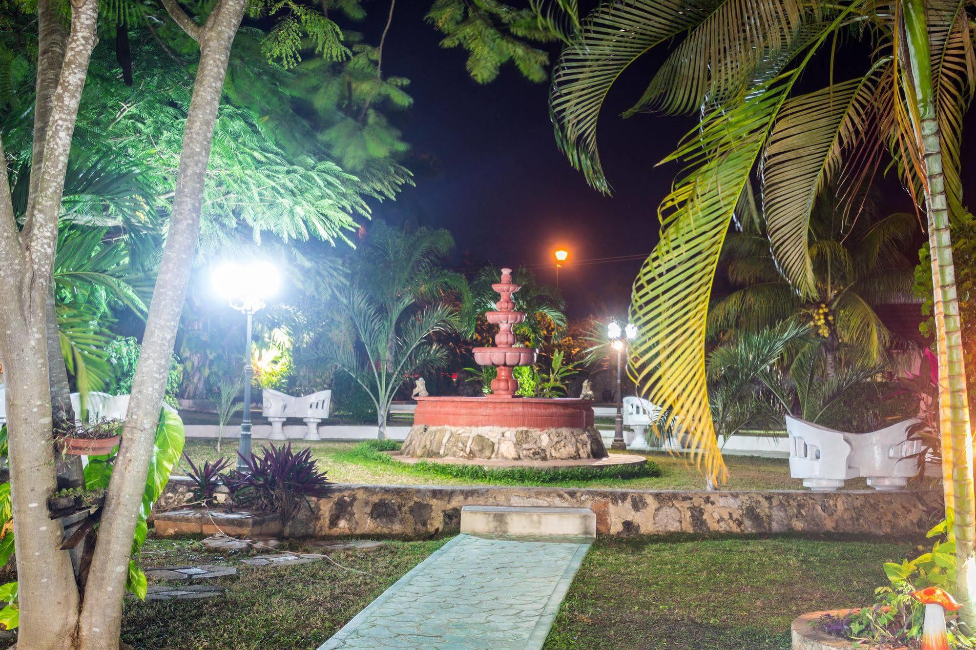 ואיאדוליד Hotel Hacienda Sanchez מראה חיצוני תמונה